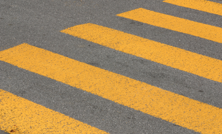 yellow lines on street