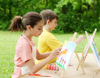 Kids painting 