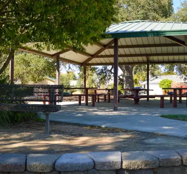 "park covered picnic area"